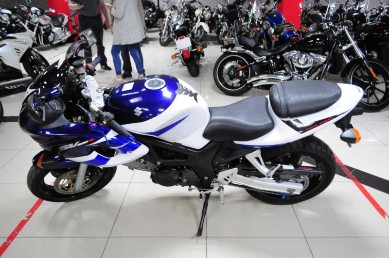 Сузуки SV 400