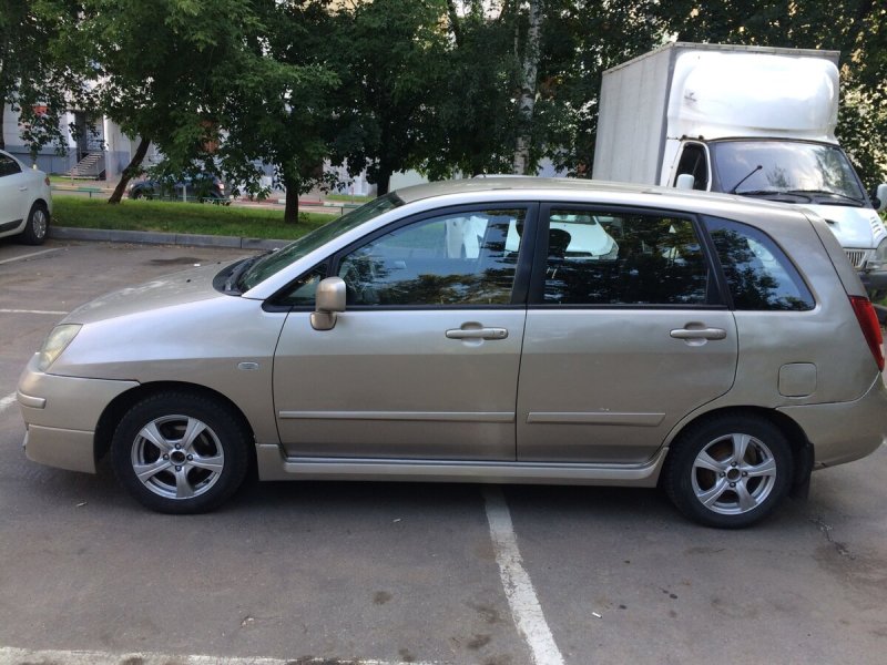 Сузуки Лиана 2003 год