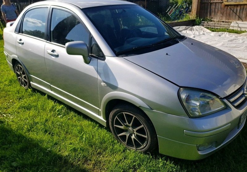 Судзуки Лиана 2003