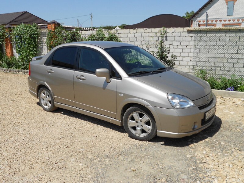 Сузуки Лиана 2003 год