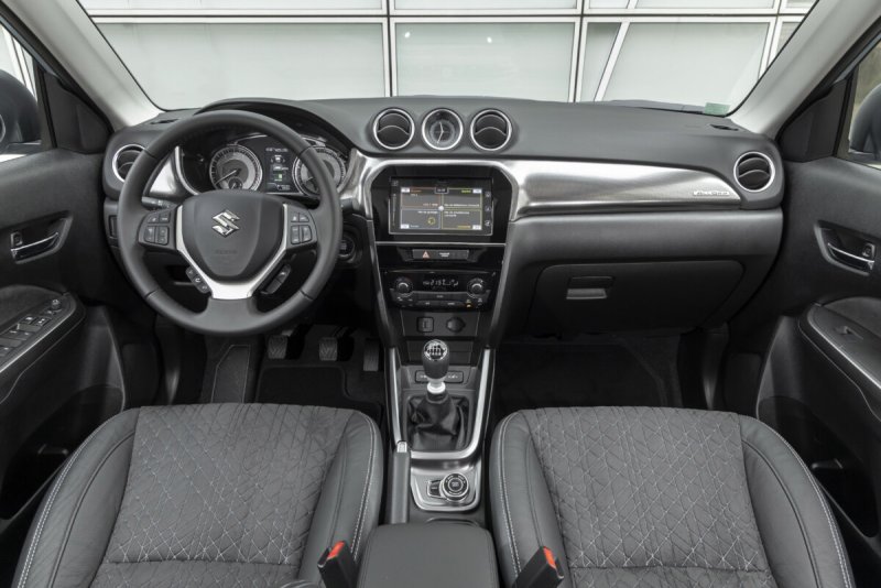 Suzuki Vitara 2022 салон