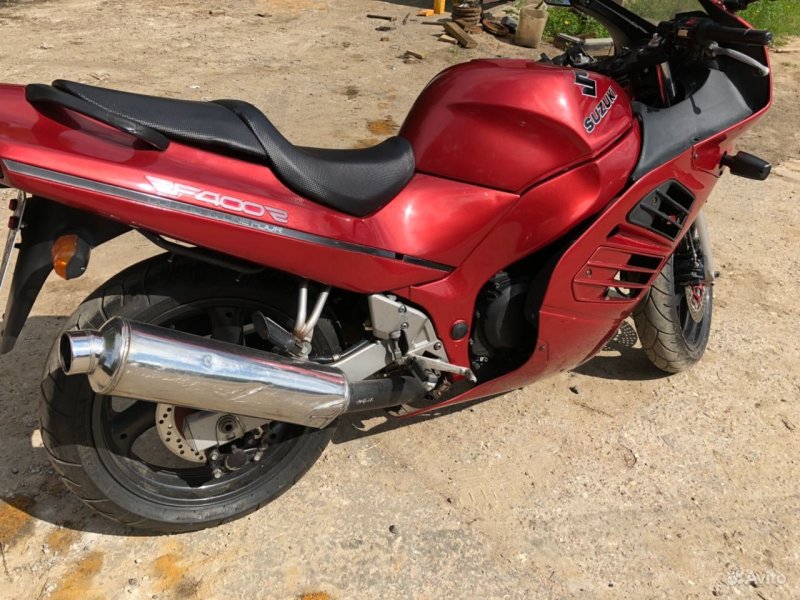 Suzuki RF 400