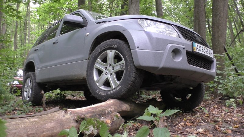 Suzuki Grand Vitara бездорожье