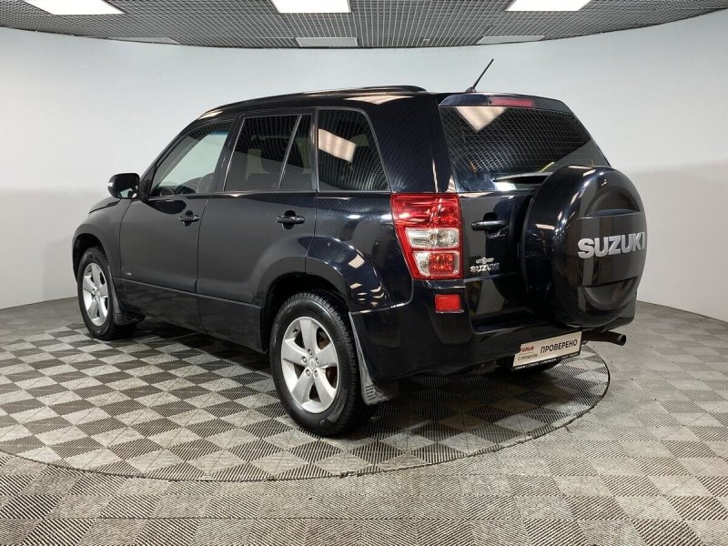 Черная Grand Vitara 3