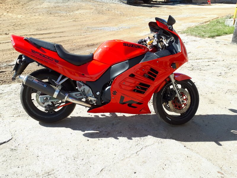Suzuki RF 400 Red