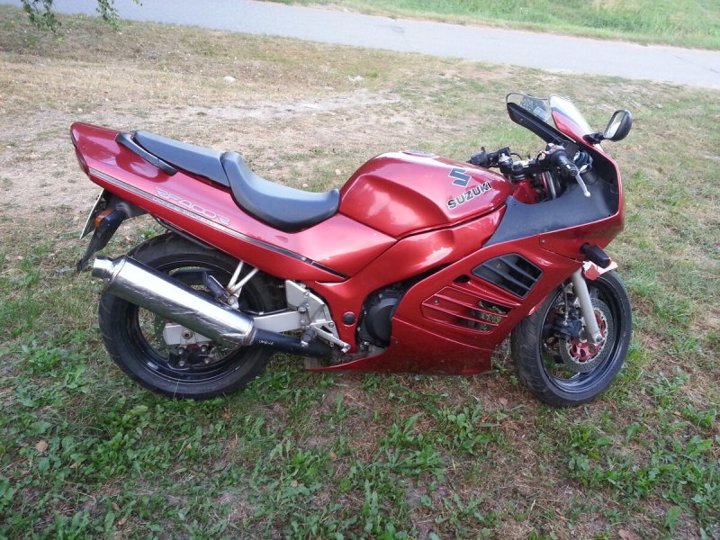 Suzuki RF 400 красноголовый