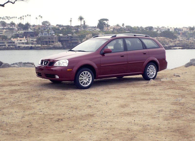 Suzuki forenza универсал