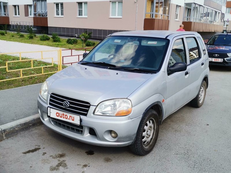 Swift 2001. Suzuki Swift 2001. Suzuki Swift 2001 хэтчбек. Suzuki Swift 2001г.. Машина Сузуки 2001.