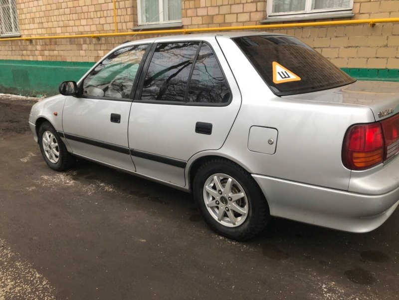 Suzuki Swift 2 седан