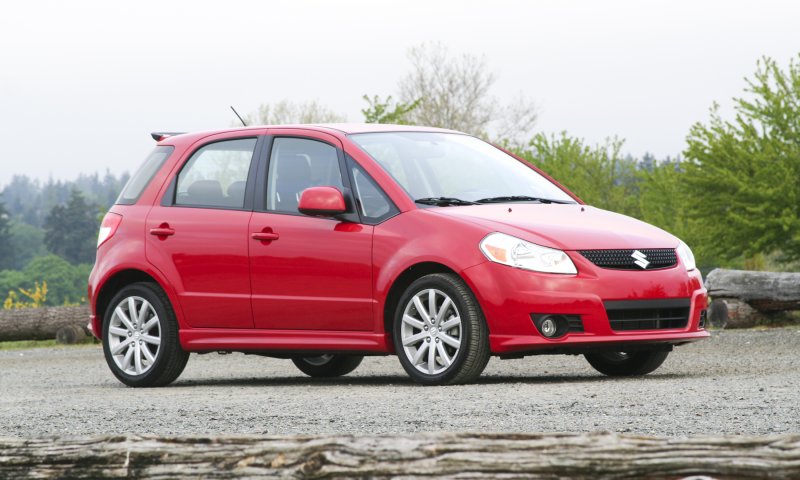 Сузуки sx4 Hatchback, красная 2010