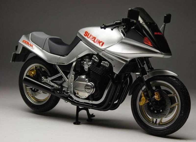 Suzuki Katana 750