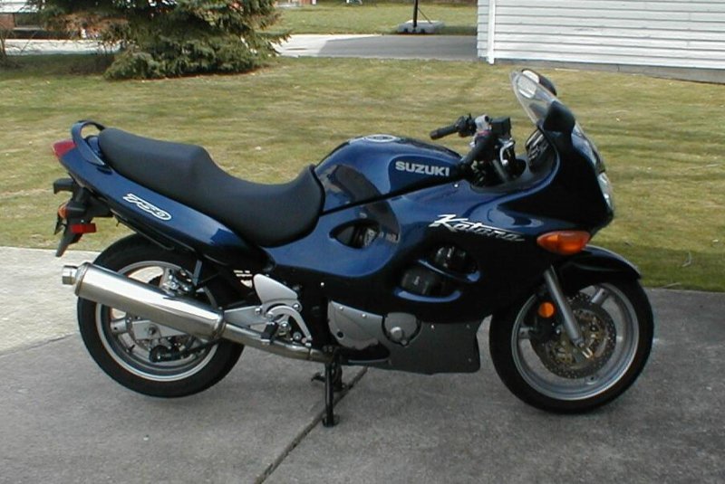 Suzuki gsx750s New Katana
