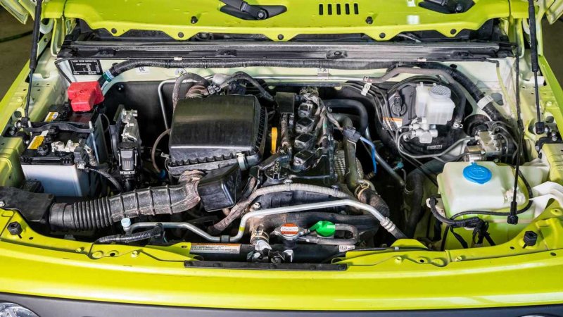 Подкапотное пространство Suzuki Jimny 2007