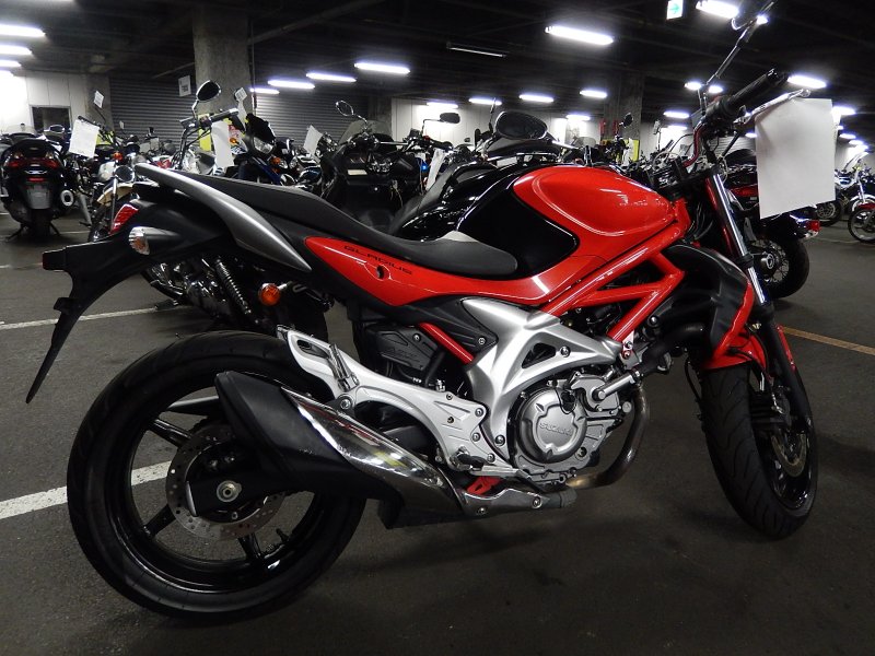 Suzuki Gladius 400