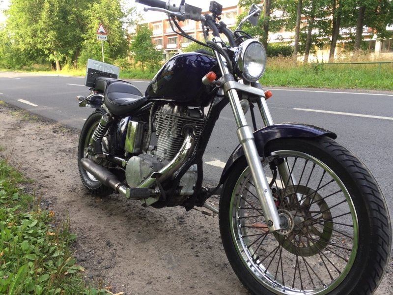 Suzuki ls400