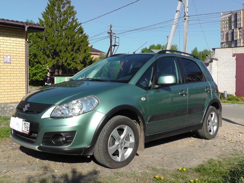 Suzuki sx4 зеленая