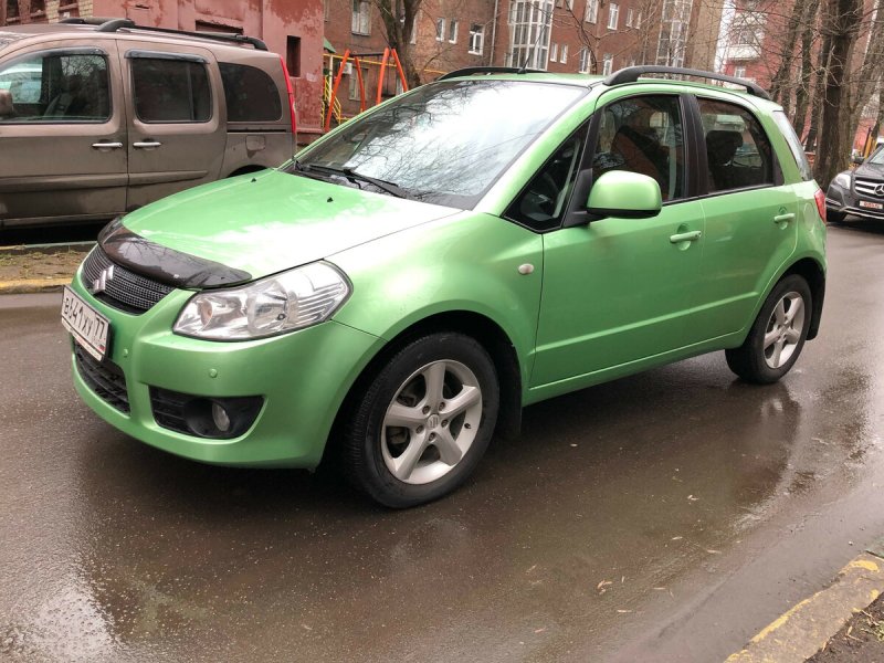Suzuki sx4 зеленая