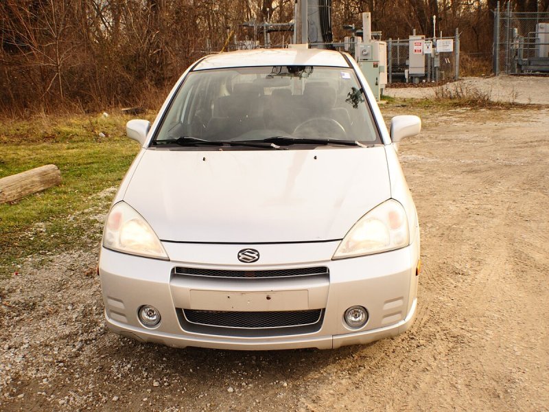 Сузуки Лиана 2002