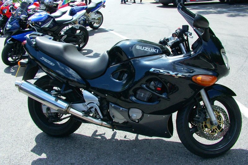 Suzuki GSX 750 Katana