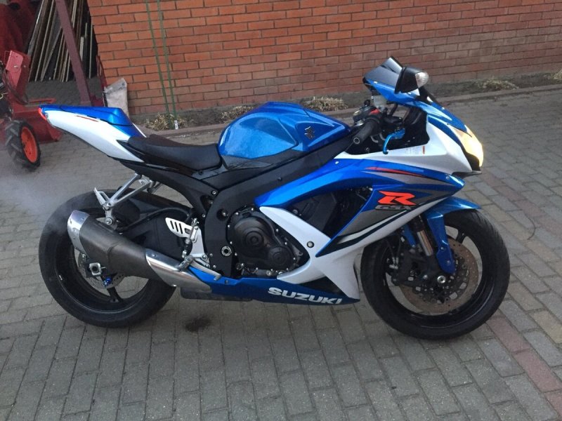Suzuki GSX-R 750