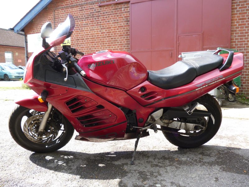 Suzuki rf750