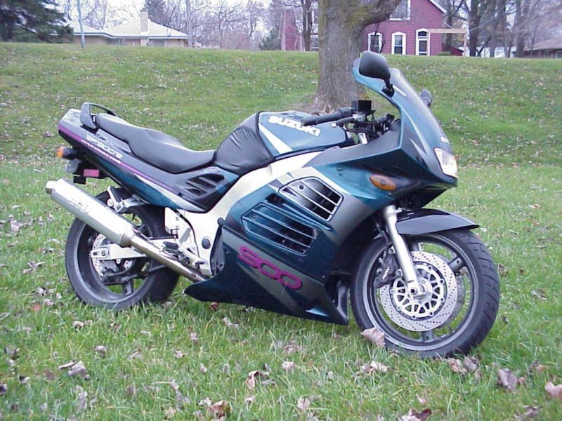 Suzuki rf900r 2000