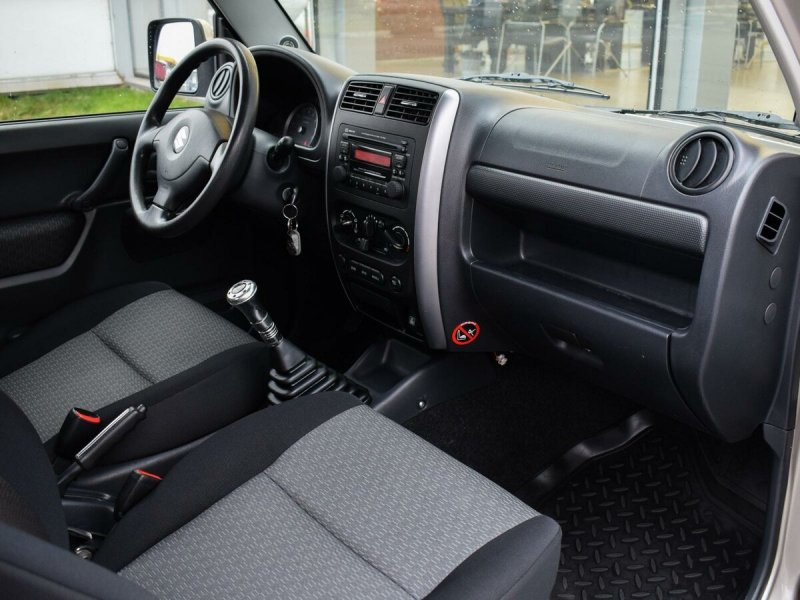 Suzuki Jimny 2008 салон