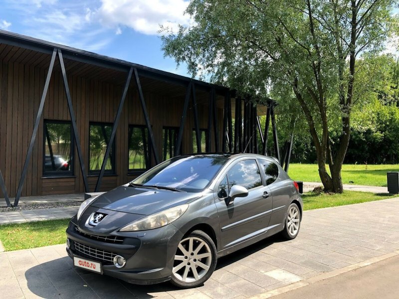 Peugeot 207 база