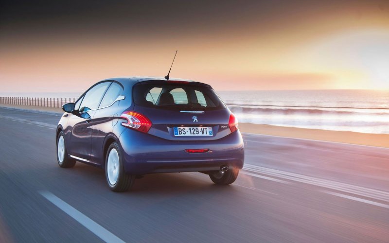 Peugeot 208 3 дверный