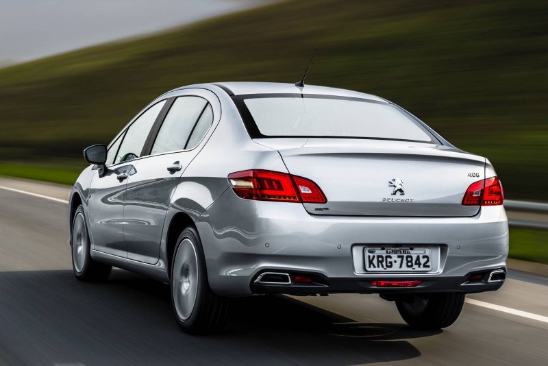 Peugeot 408 2022
