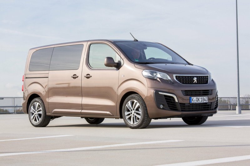 Peugeot traveller 2018