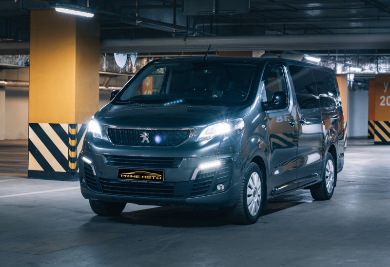 Peugeot traveller 2021