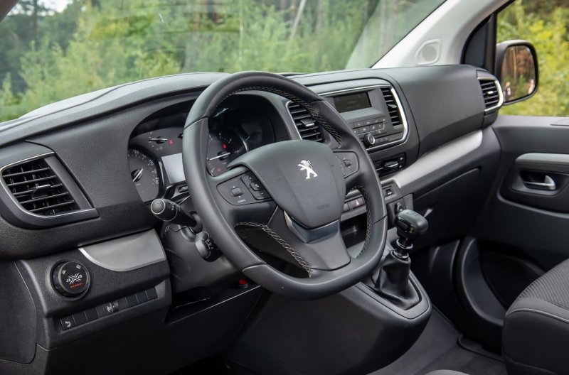 Peugeot traveller руль