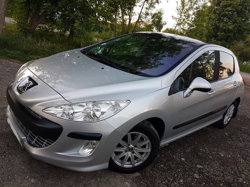 Peugeot 308 1