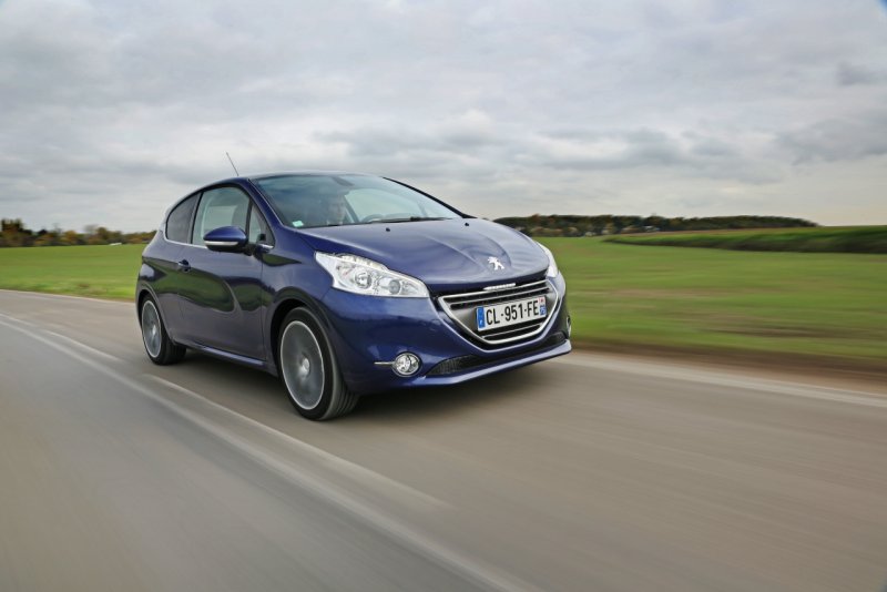 Peugeot 208 Platinum