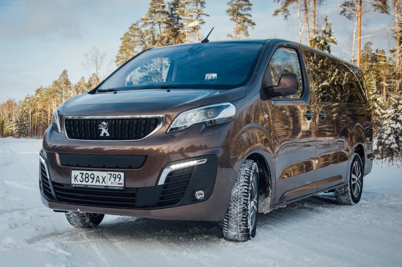 Peugeot traveller 2011