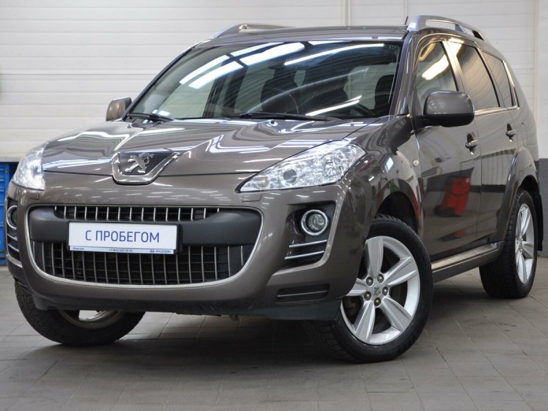 Джип Peugeot 4007