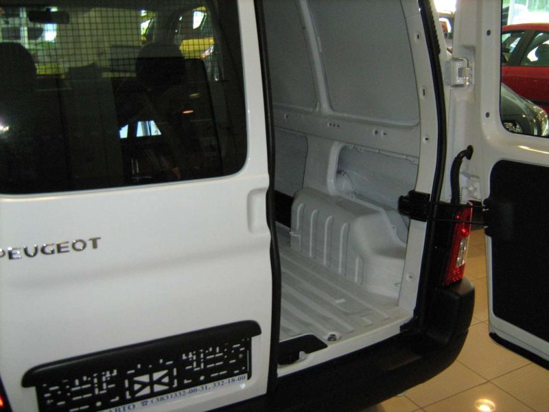 Грузовой фургон Peugeot partner Origin
