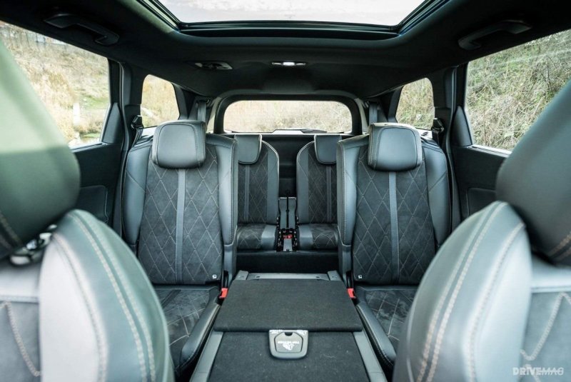 Peugeot 5008 салон
