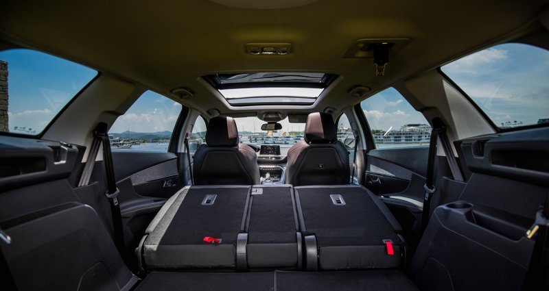 Peugeot 5008 интерьер