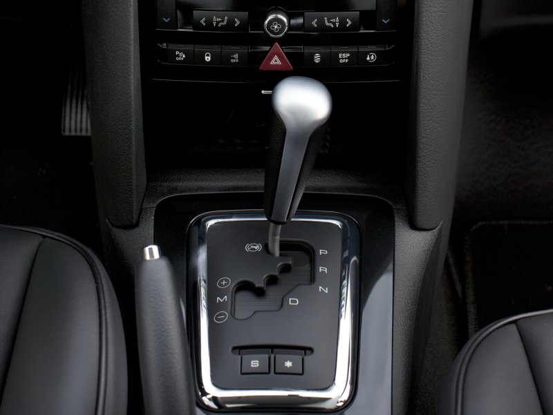 Peugeot 3008 рычаг АКПП