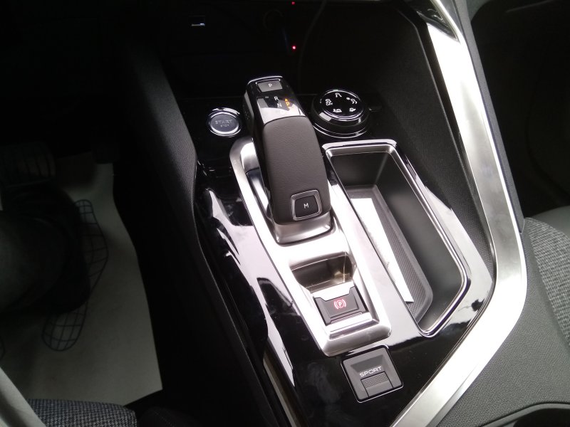 Коробка полуавтомат Peugeot 3008