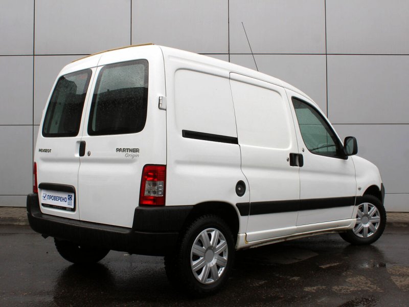 Peugeot partner 2010 года