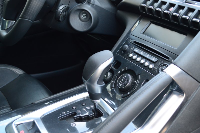 Peugeot 208 Interior