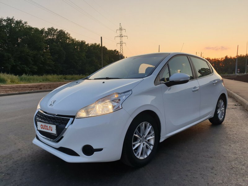 Peugeot 208 2006