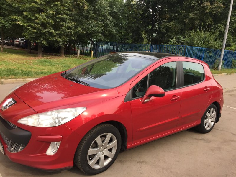 Peugeot 308 2008 красный