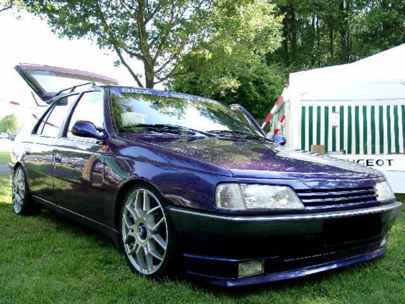 GTA sa Peugeot 405
