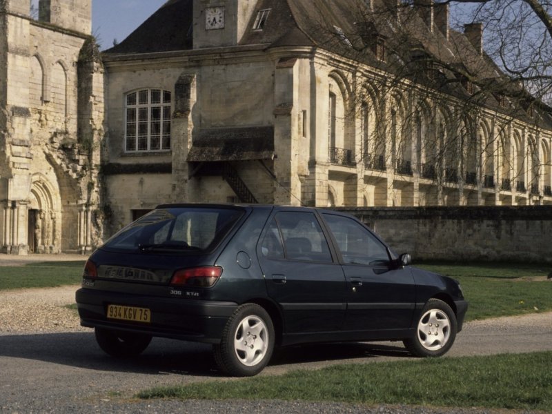 Peugeot 306 хэтчбек