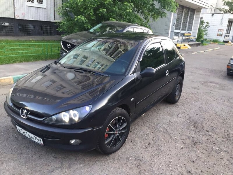 Peugeot 206 2004 черная