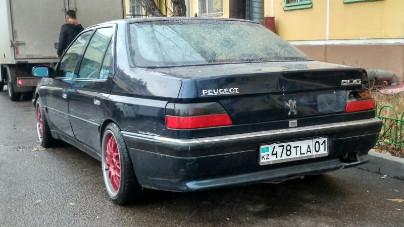 Peugeot 605 stance